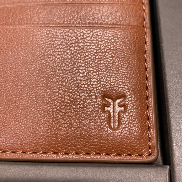 Frye Set 🌟 Beanie and Card Case - Picture 8 of 13